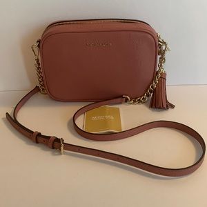 Michael Michael Kors Ginny Medium Pebbled Leather Crossbody bag in Rose